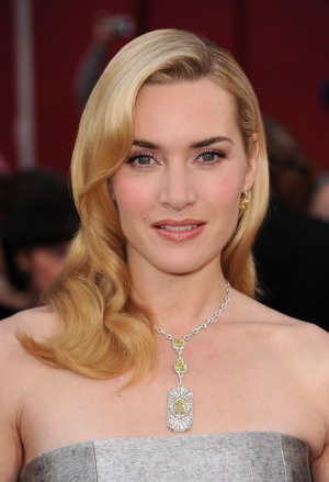 Best Oscars 2010 Hairstyles and Beauty Trends kate winslet oscars 2010 beauty Best Oscars 2010 Hairstyles and Beauty Trends