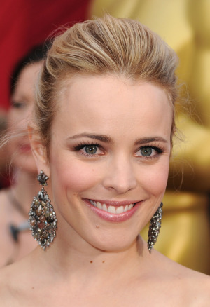 Best Oscars 2010 Hairstyles and Beauty Trends rachel mcadams 2010 oscars beauty Best Oscars 2010 Hairstyles and Beauty Trends