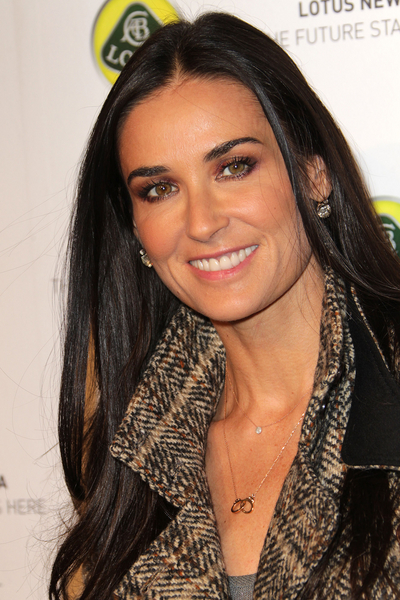 Demi_Moore_skin_care_treatment_anti-aging.jpg (400x600) Demi_Moore_skin_care_treatment_anti-aging.jpg (400x600)