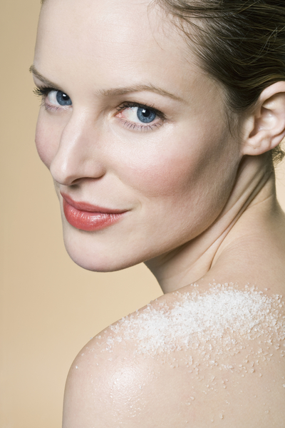 woman_scrub (400x600)