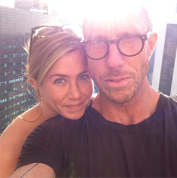 Jennifer Aniston poses without makeup with hair stylist Chris McMillan