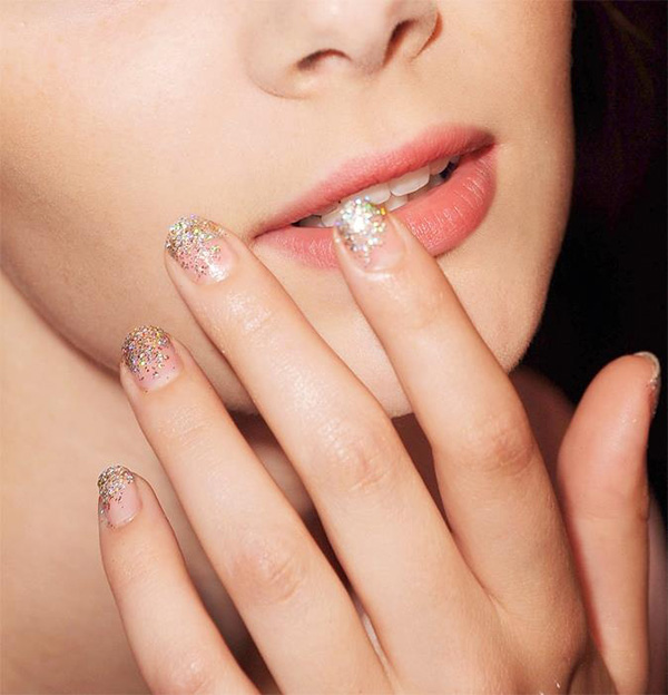 How to Fix Chipped Nail Polish – Daily Makeover | StyleCaster