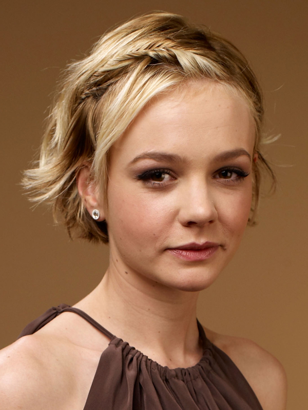 How to Grow Out a Pixie: 6 Tricks You Can Learn from Celebrities