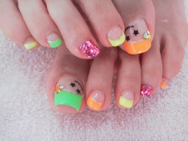 Toe nail art