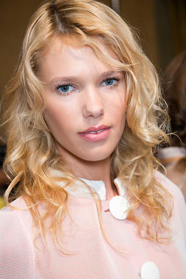 Messy Curls 101: Everything You Need to Know to Get the Look | StyleCaster