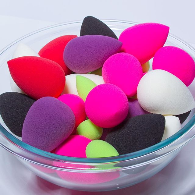 How to Use a Beauty Blender the Right Way | StyleCaster